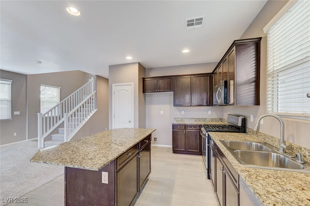 7534 Earnshaw, Las Vegas, NV 89179