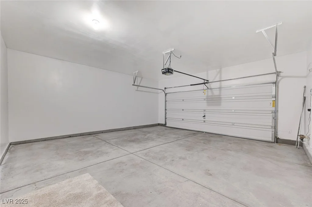 7534 Earnshaw, Las Vegas, NV 89179