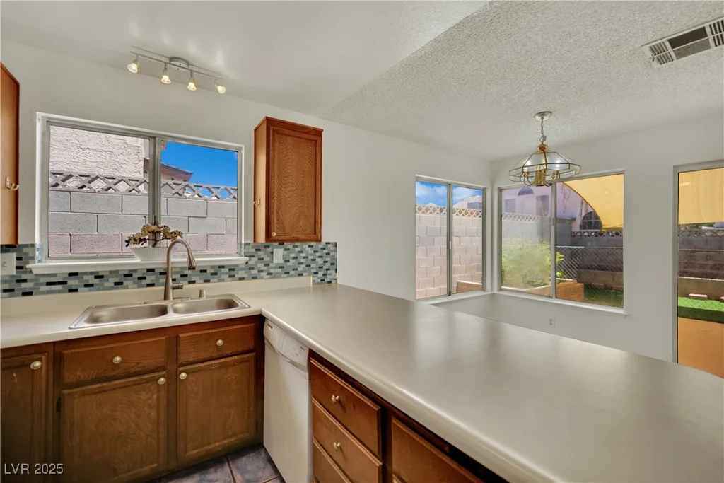 1676 Divinity, Las Vegas, NV 89142