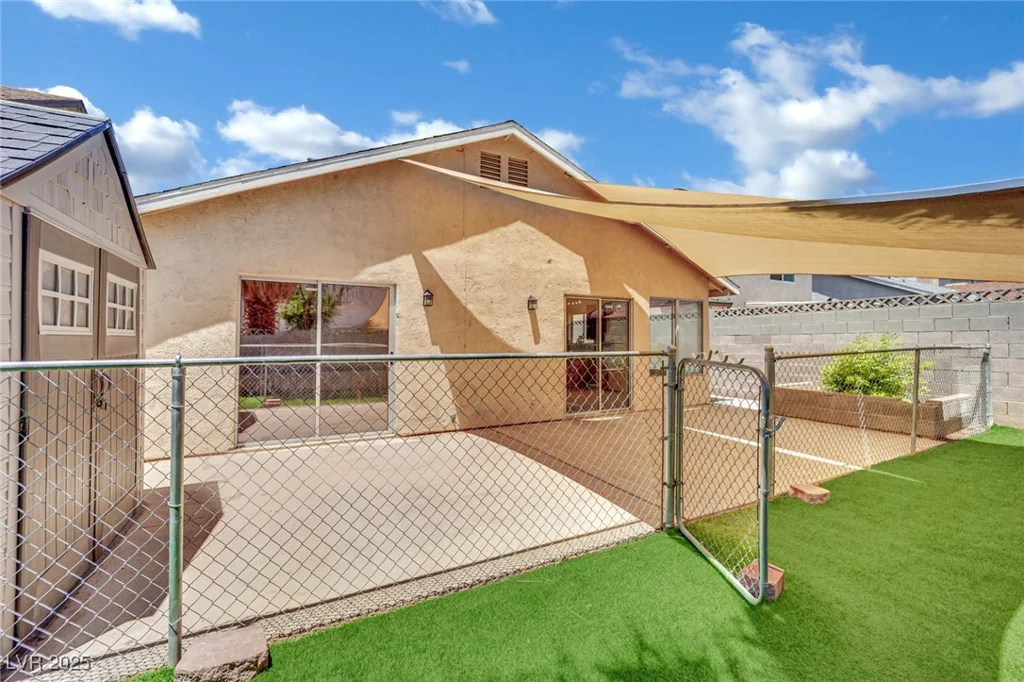 1676 Divinity, Las Vegas, NV 89142