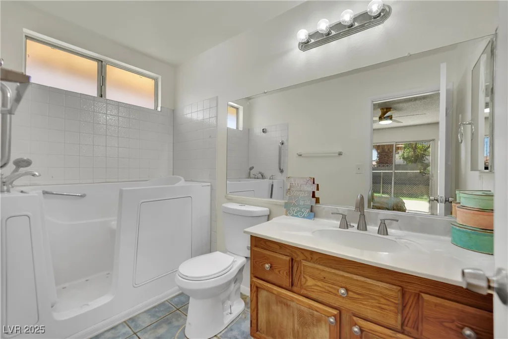 1676 Divinity, Las Vegas, NV 89142