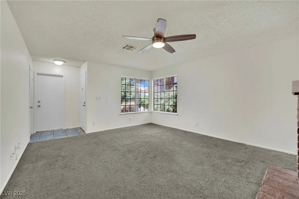1676 Divinity, Las Vegas, NV 89142