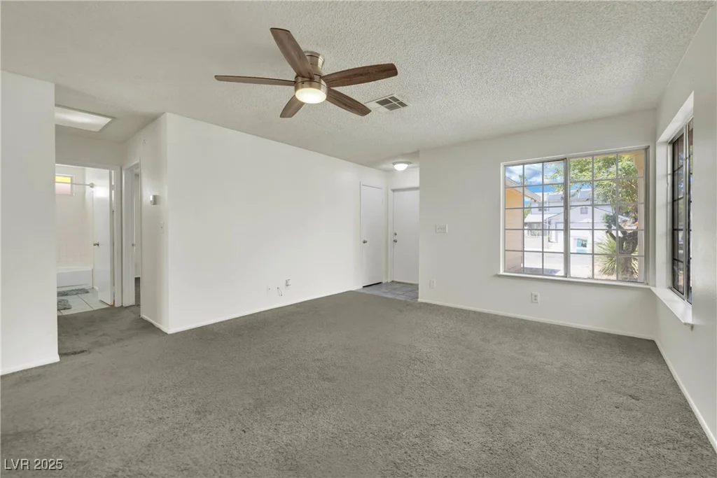1676 Divinity, Las Vegas, NV 89142