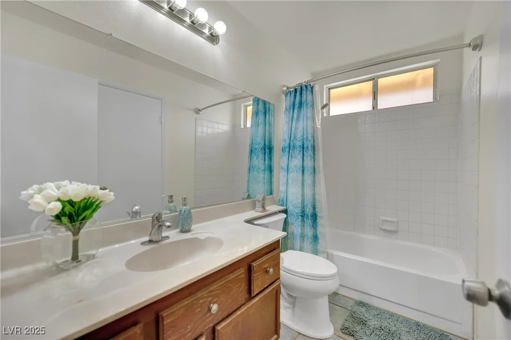 1676 Divinity, Las Vegas, NV 89142