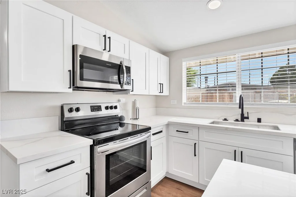 705 Pelican, Las Vegas, NV 89107