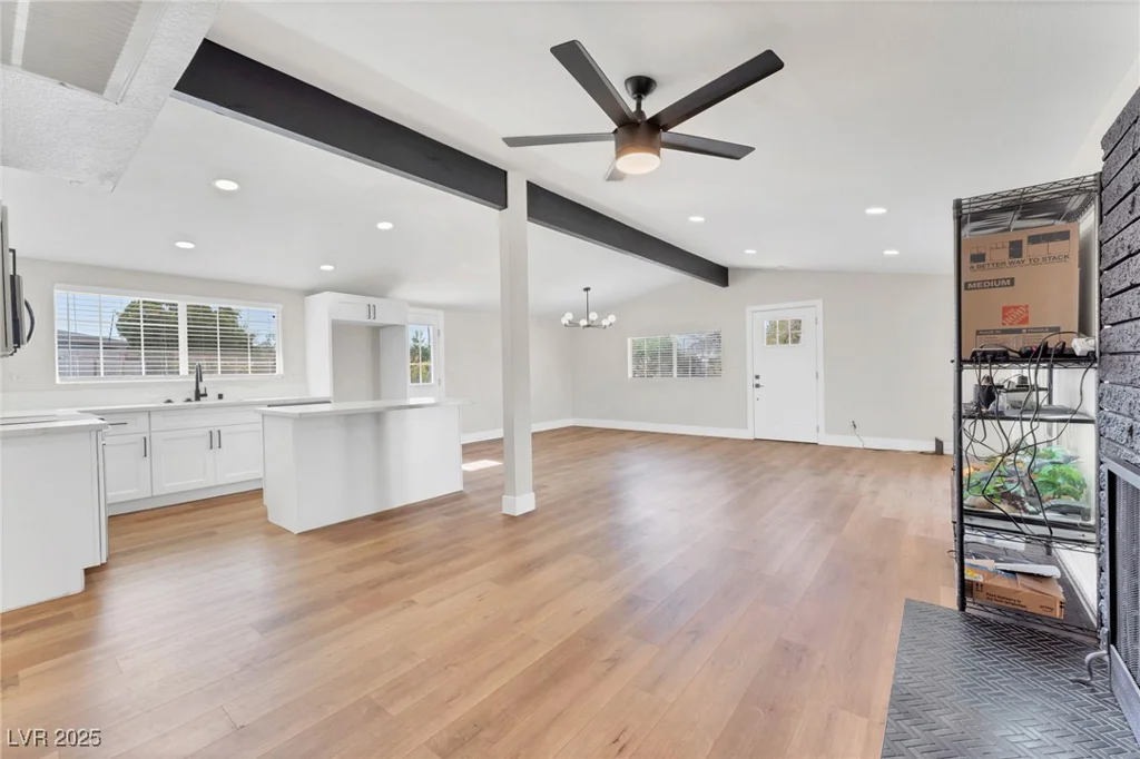 705 Pelican, Las Vegas, NV 89107