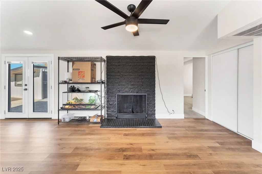 705 Pelican, Las Vegas, NV 89107