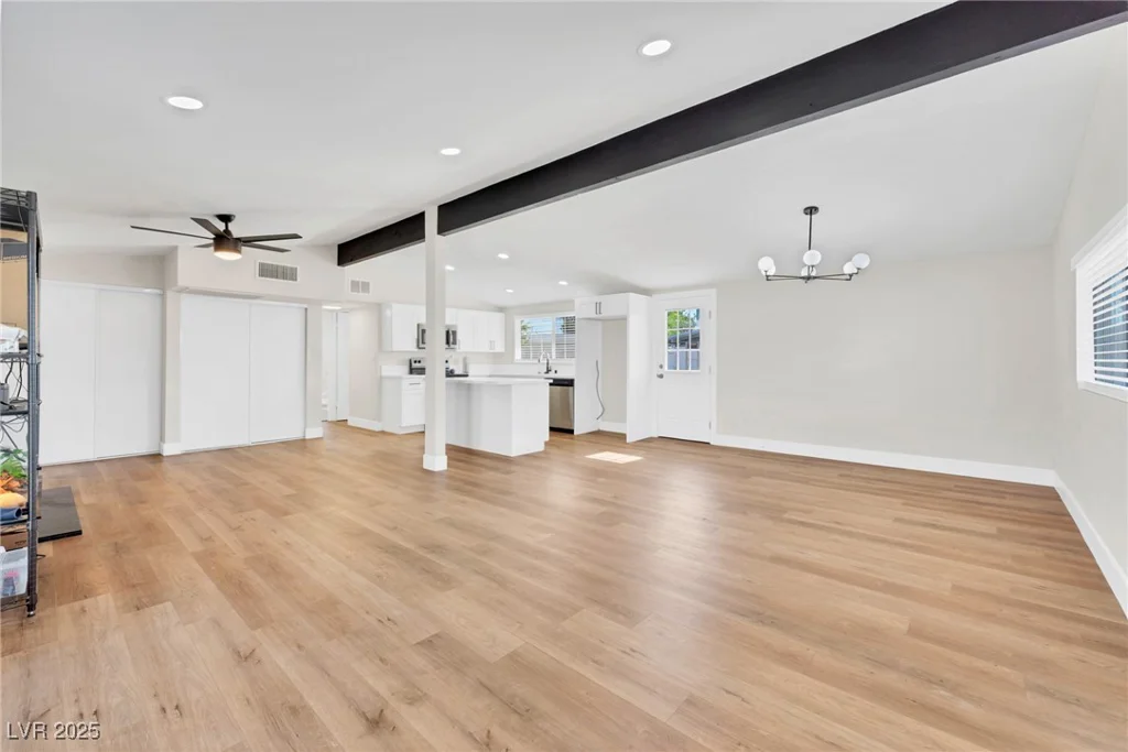 705 Pelican, Las Vegas, NV 89107