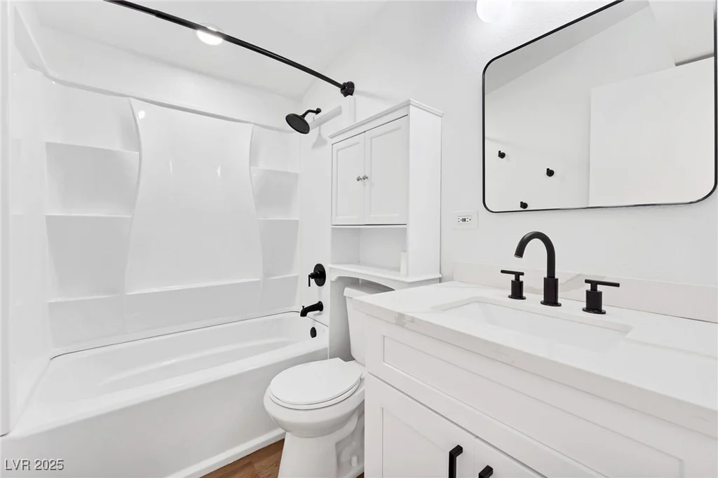 705 Pelican, Las Vegas, NV 89107