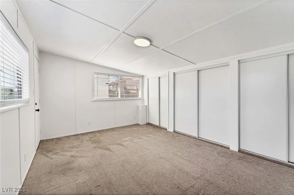 705 Pelican, Las Vegas, NV 89107