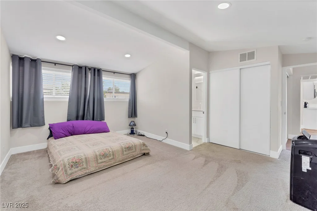 705 Pelican, Las Vegas, NV 89107