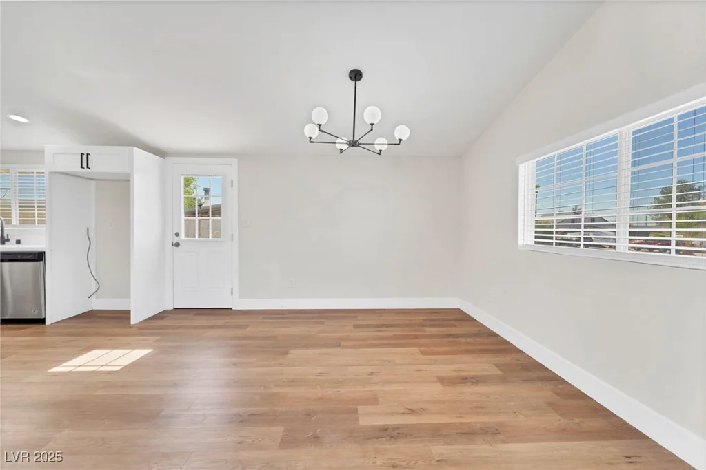 705 Pelican, Las Vegas, NV 89107