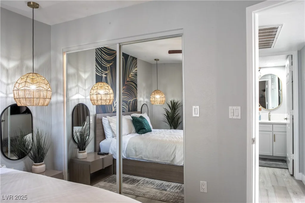 4400 Jones, Las Vegas, NV 89103