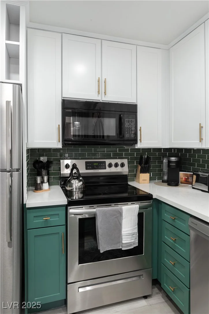 4400 Jones, Las Vegas, NV 89103