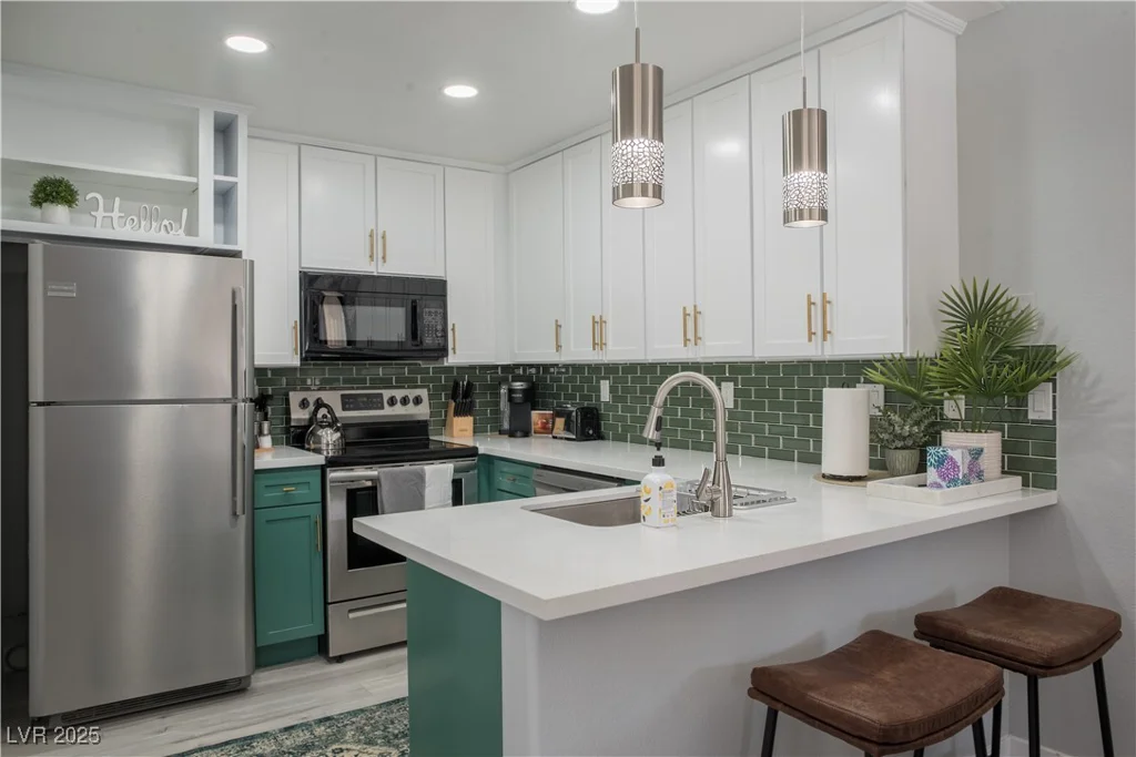 4400 Jones, Las Vegas, NV 89103