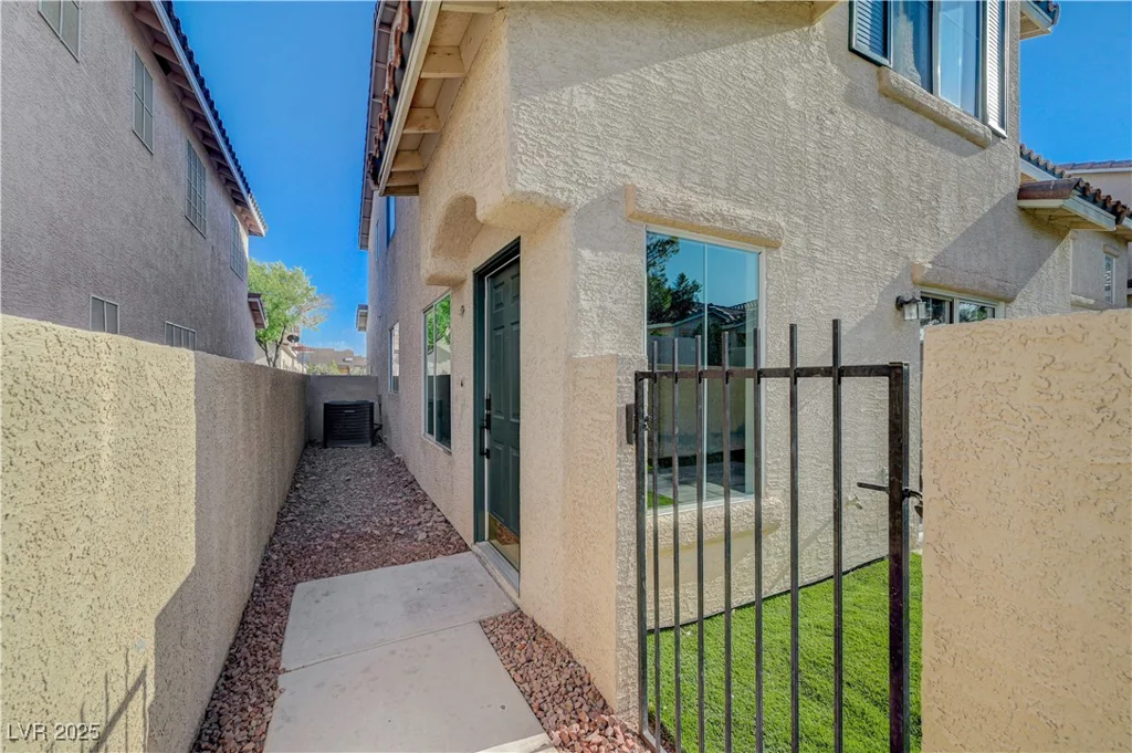 22 Belle Essence, Las Vegas, NV 89123