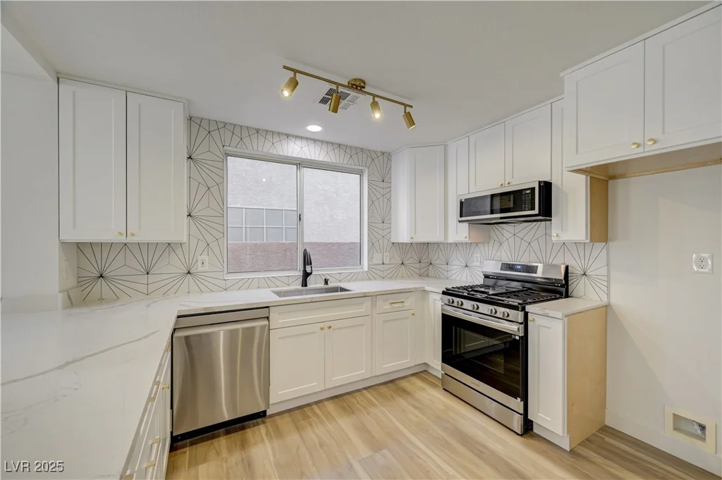 22 Belle Essence, Las Vegas, NV 89123