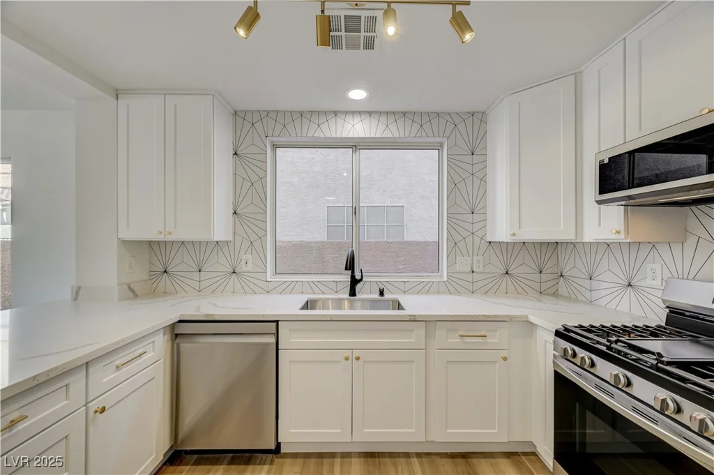 22 Belle Essence, Las Vegas, NV 89123