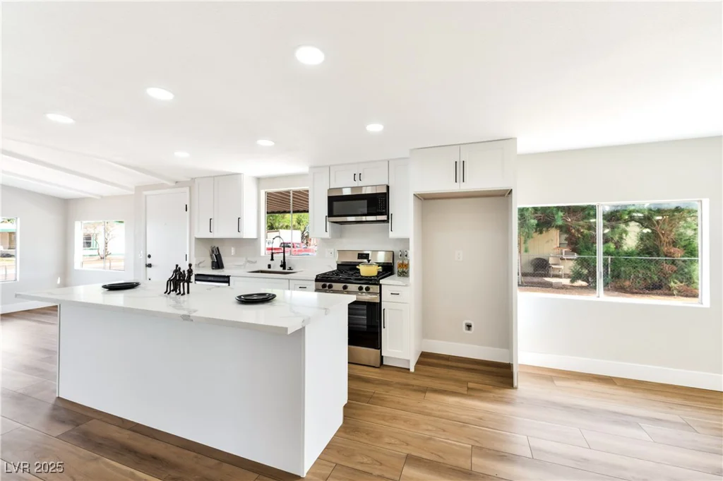 3501 Pinon Peak, Las Vegas, NV 89115