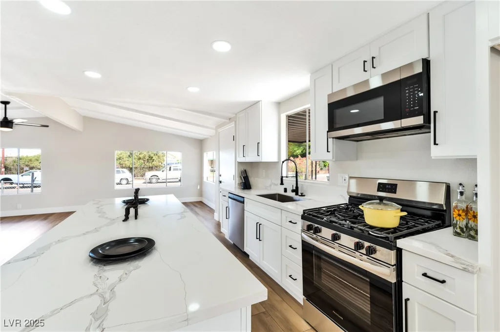 3501 Pinon Peak, Las Vegas, NV 89115