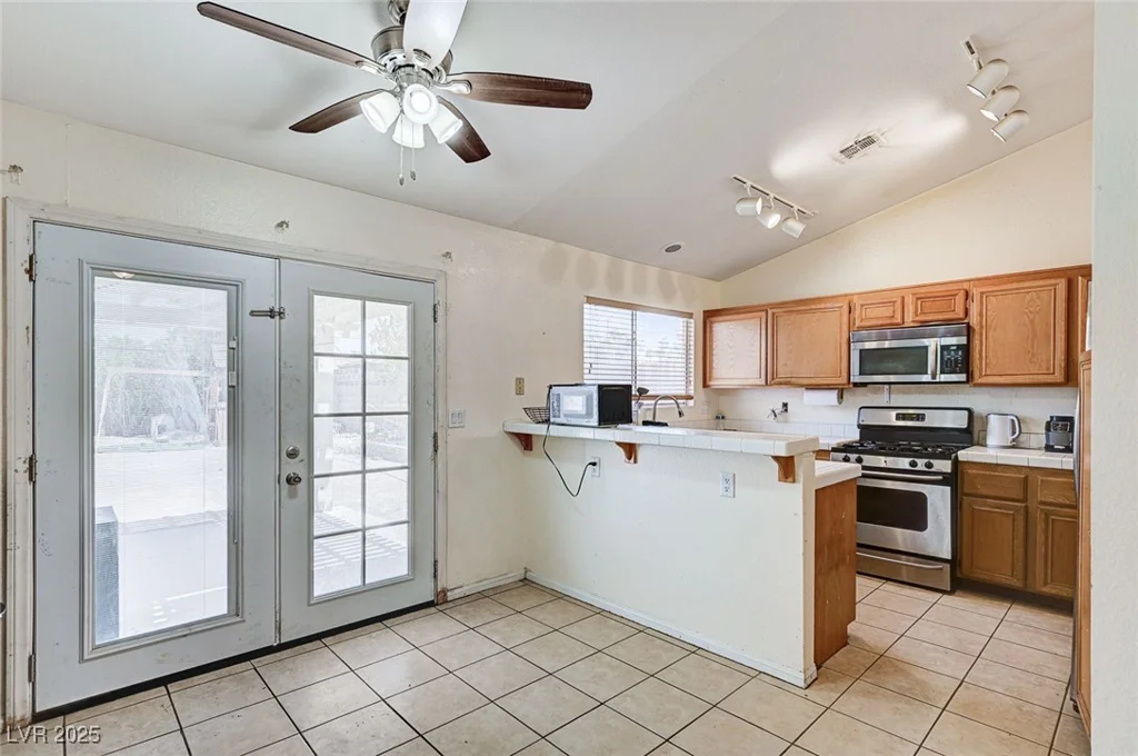 4112 Dove Creek, North Las Vegas, NV 89032