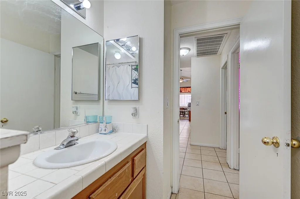 4112 Dove Creek, North Las Vegas, NV 89032