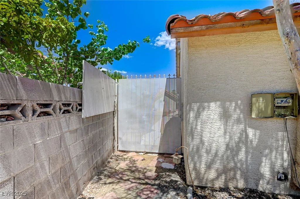 4112 Dove Creek, North Las Vegas, NV 89032