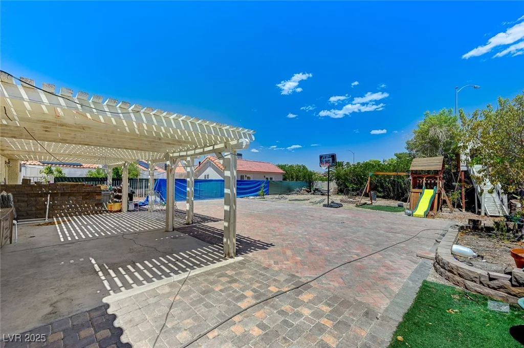 4112 Dove Creek, North Las Vegas, NV 89032