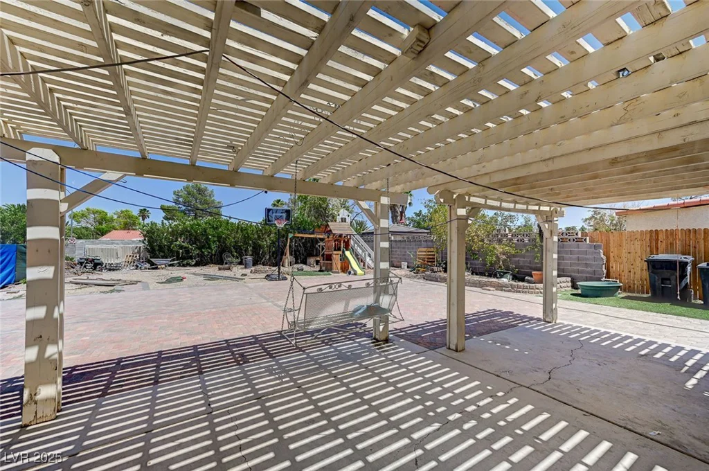 4112 Dove Creek, North Las Vegas, NV 89032