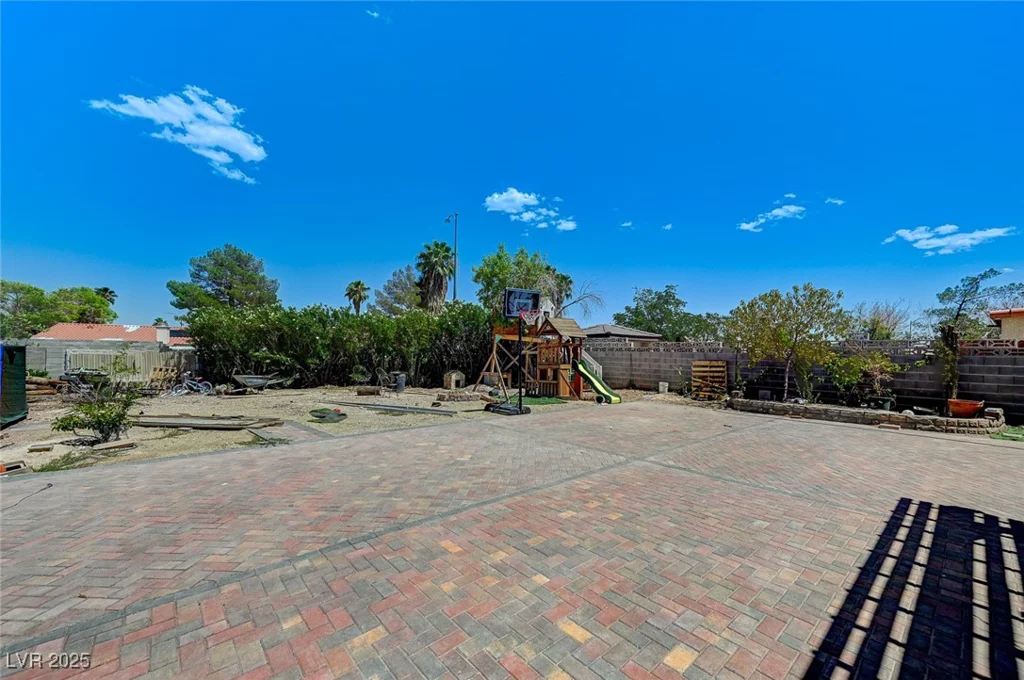 4112 Dove Creek, North Las Vegas, NV 89032
