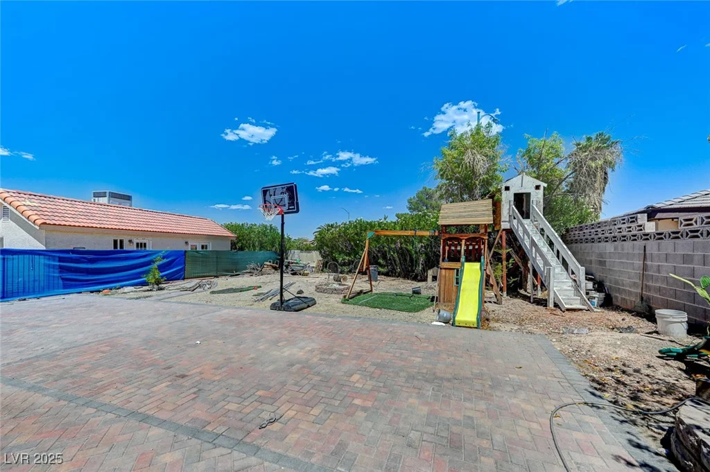 4112 Dove Creek, North Las Vegas, NV 89032