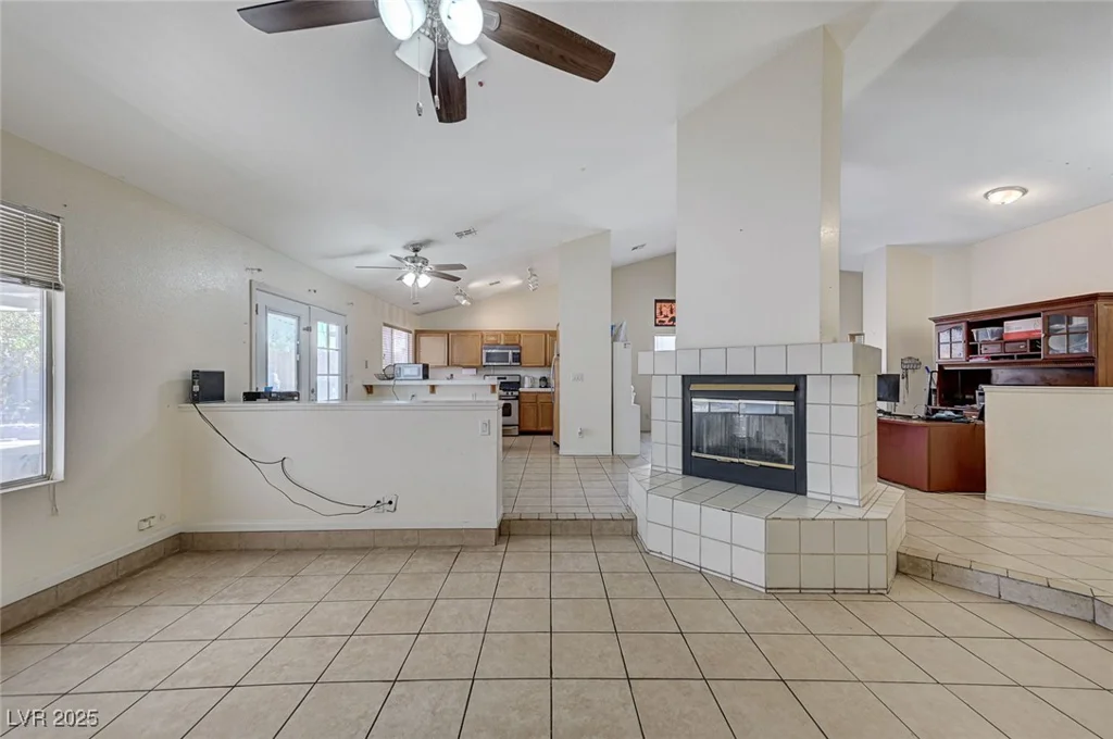 4112 Dove Creek, North Las Vegas, NV 89032