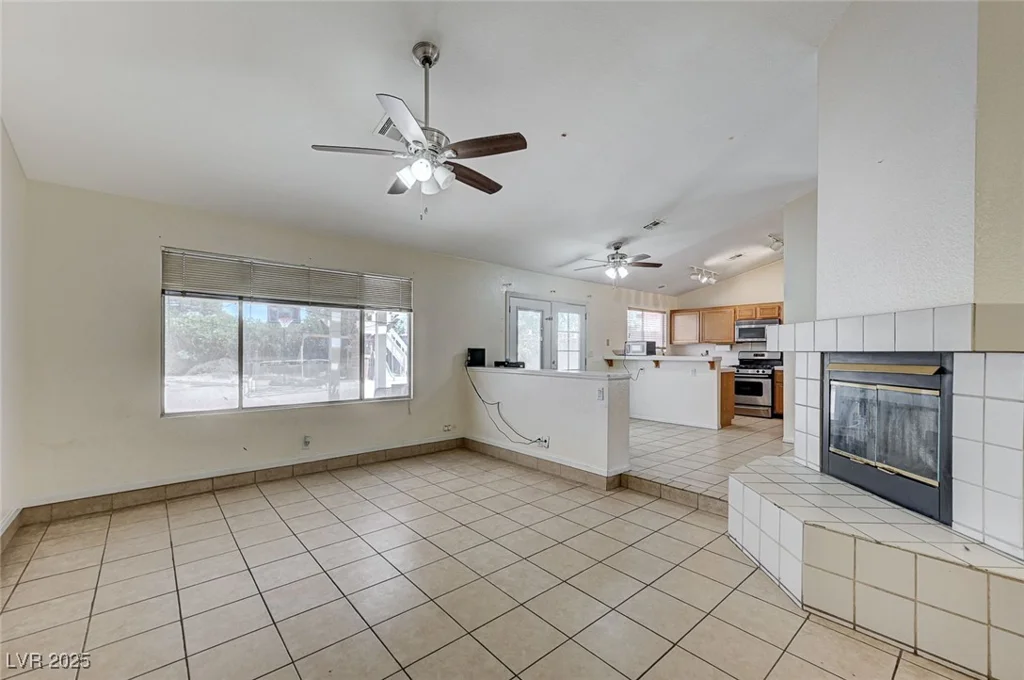 4112 Dove Creek, North Las Vegas, NV 89032