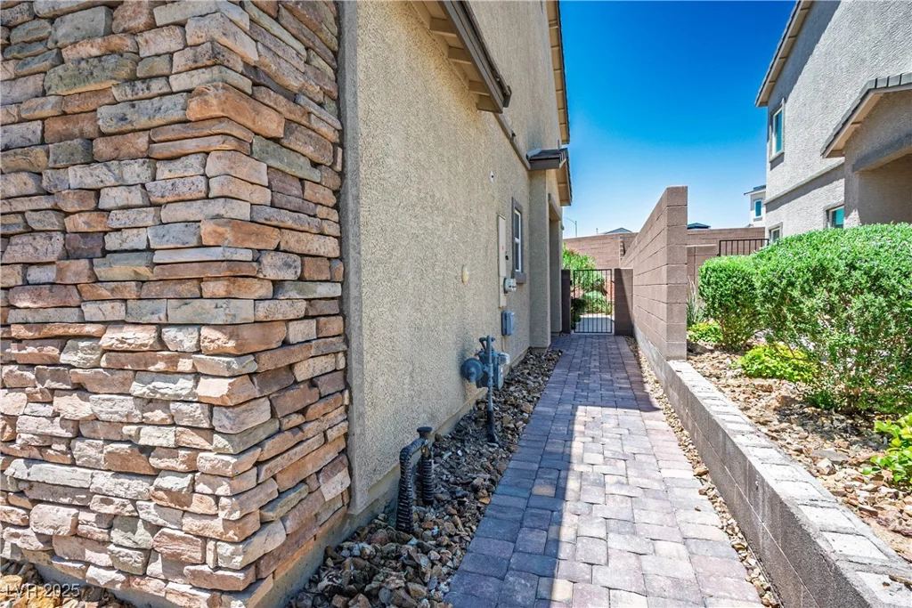 7009 Judith River, North Las Vegas, NV 89084