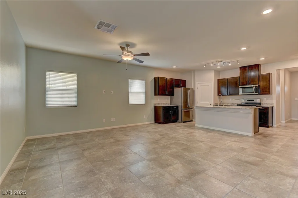4441 Glossier, North Las Vegas, NV 89084