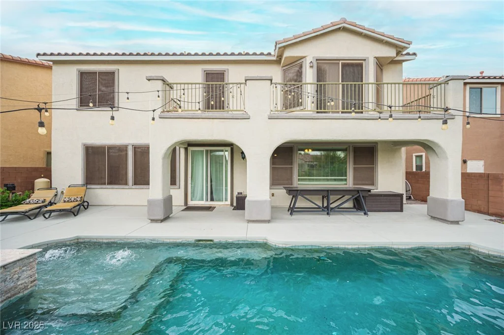 6937 Puetollano, North Las Vegas, NV 89084