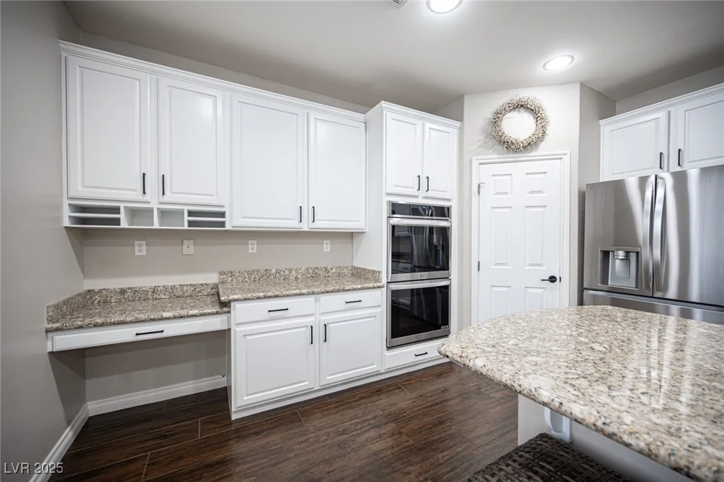 6937 Puetollano, North Las Vegas, NV 89084