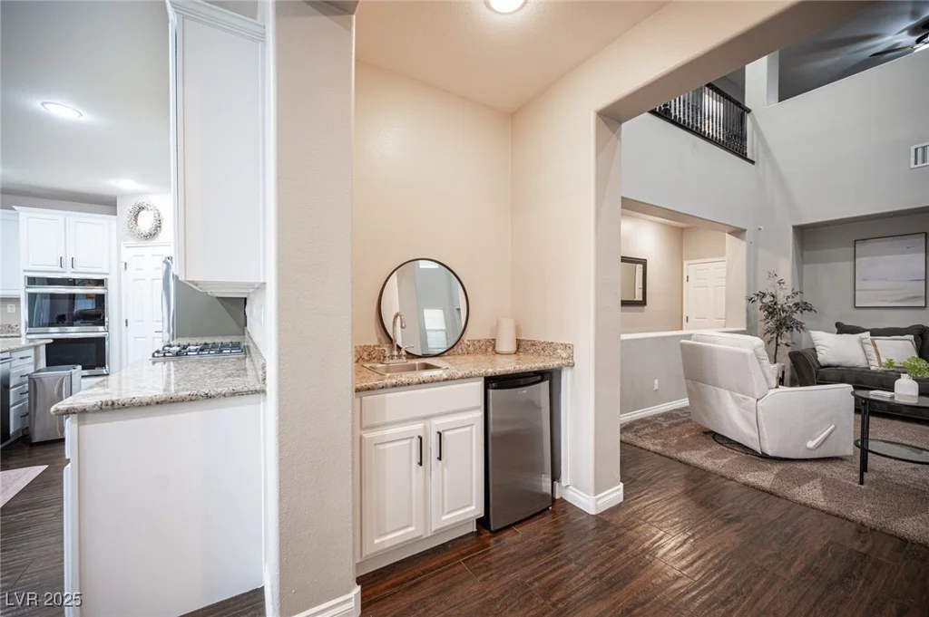 6937 Puetollano, North Las Vegas, NV 89084