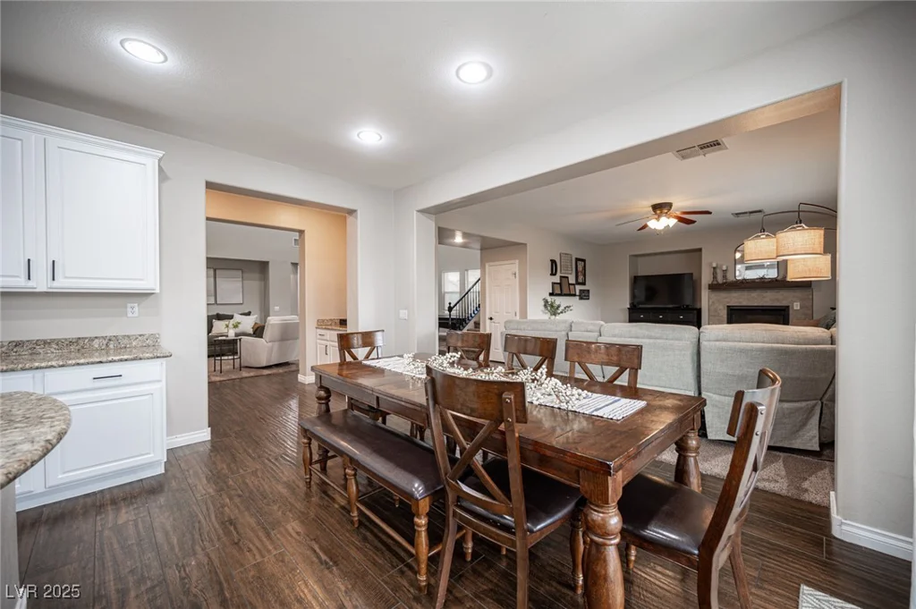 6937 Puetollano, North Las Vegas, NV 89084