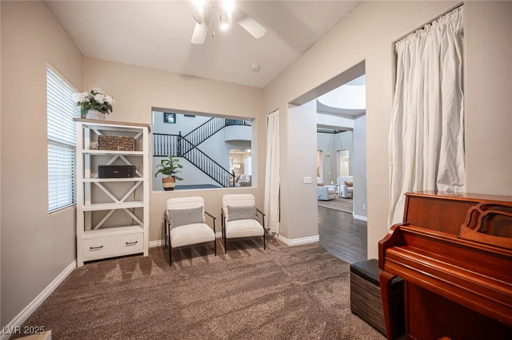 6937 Puetollano, North Las Vegas, NV 89084