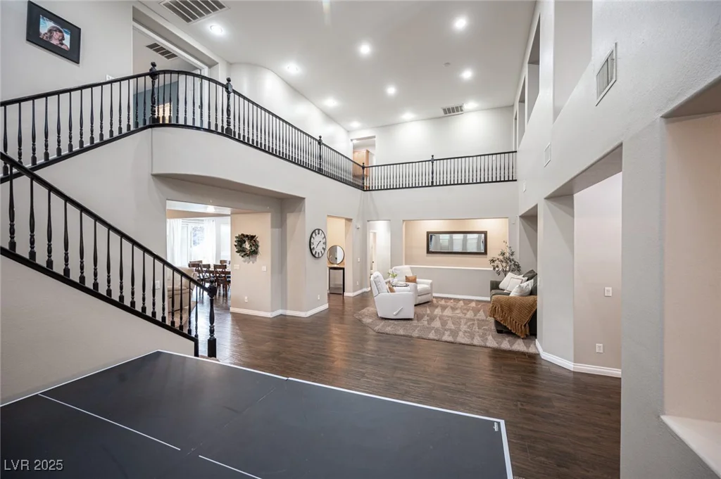 6937 Puetollano, North Las Vegas, NV 89084