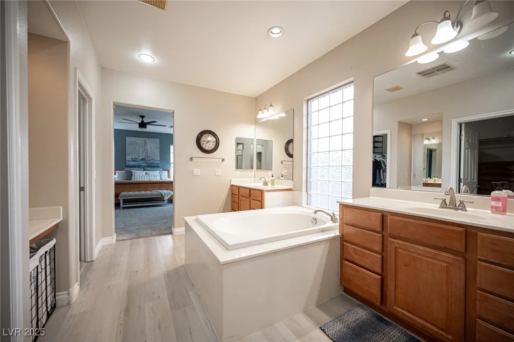 6937 Puetollano, North Las Vegas, NV 89084