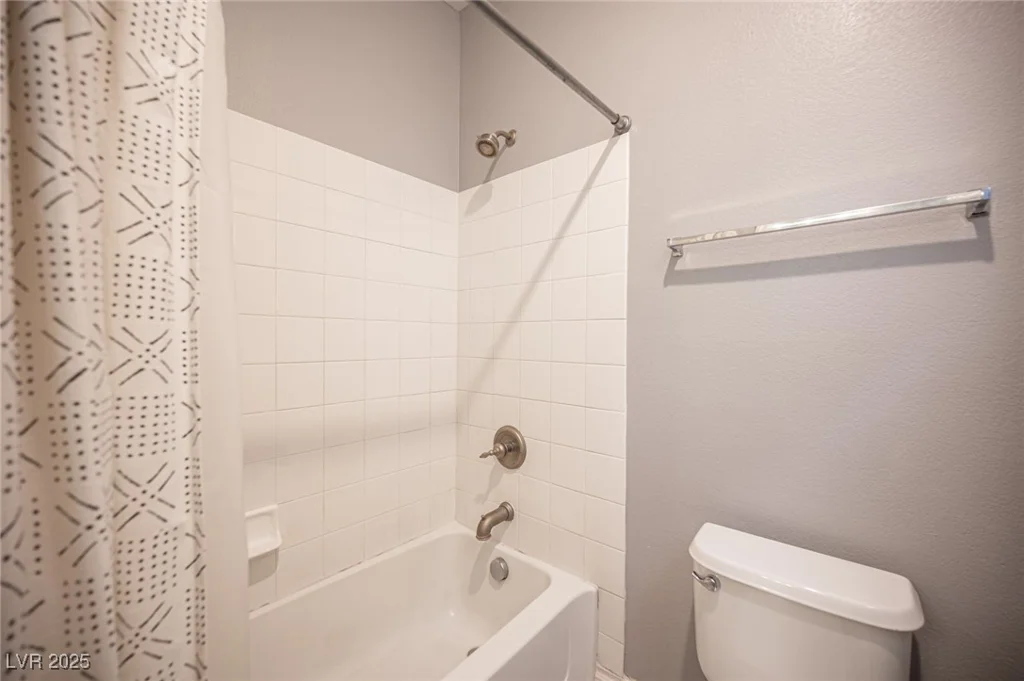 6937 Puetollano, North Las Vegas, NV 89084