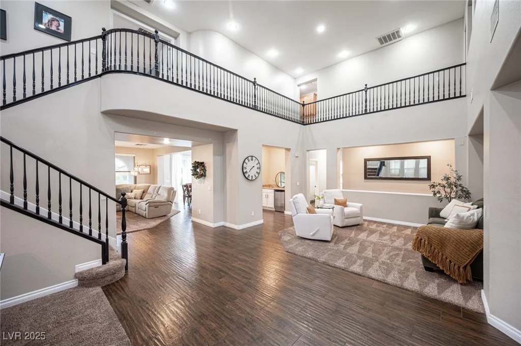 6937 Puetollano, North Las Vegas, NV 89084