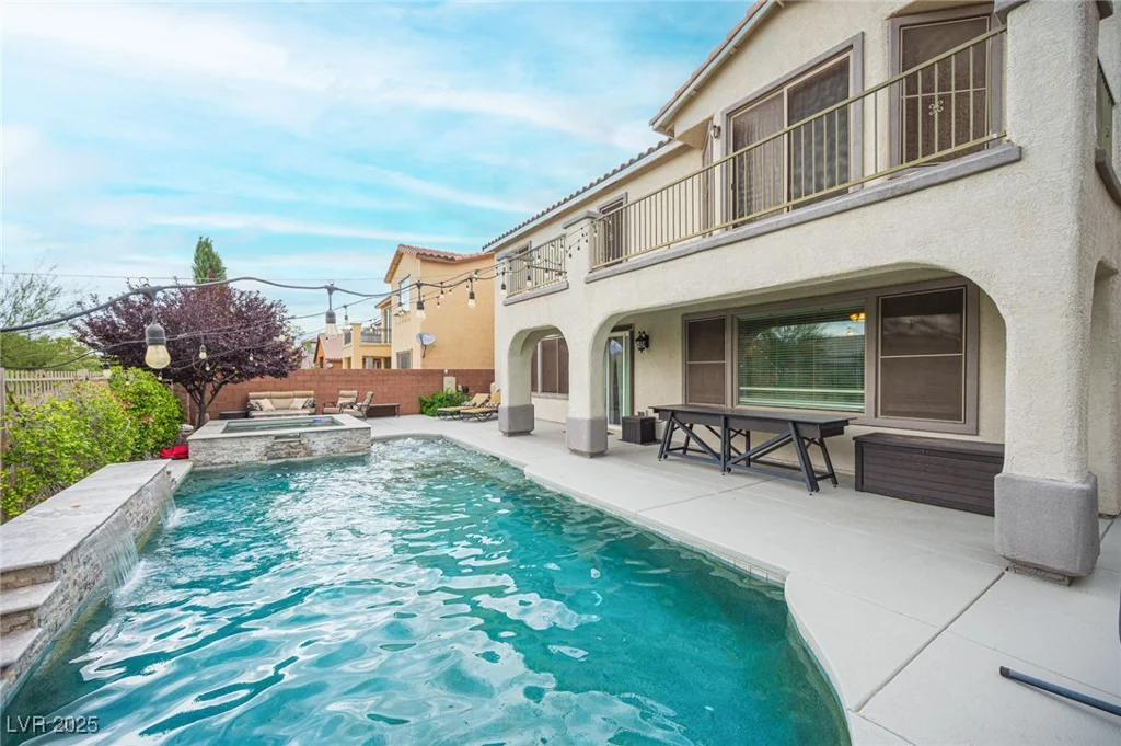 6937 Puetollano, North Las Vegas, NV 89084