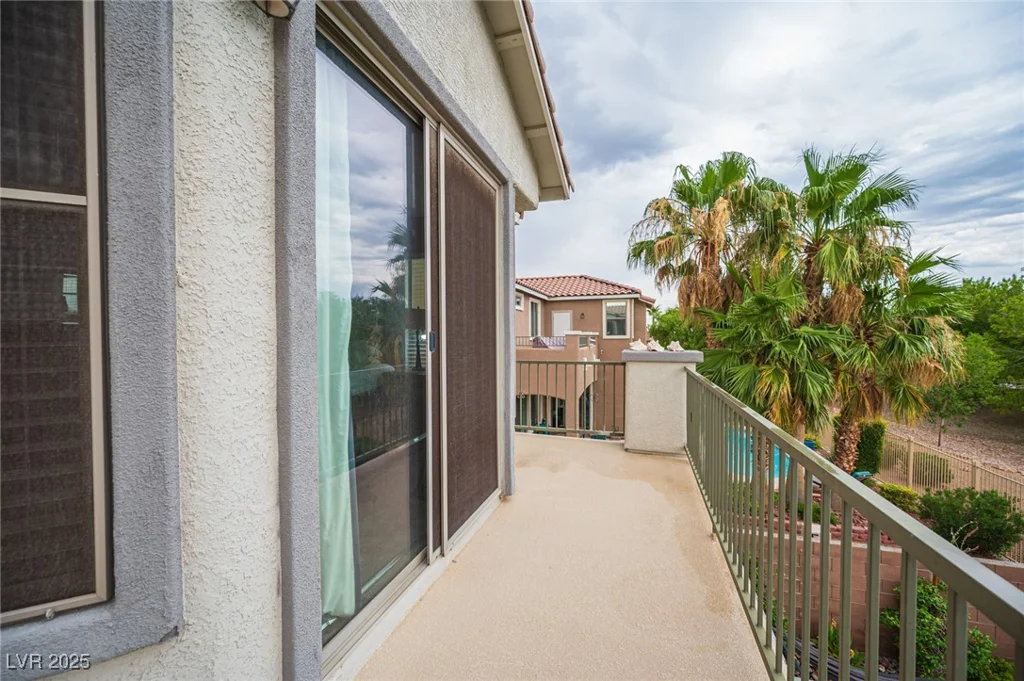 6937 Puetollano, North Las Vegas, NV 89084