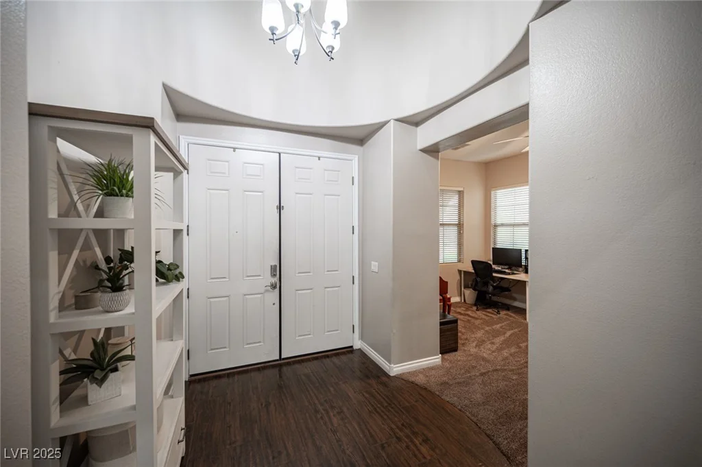 6937 Puetollano, North Las Vegas, NV 89084
