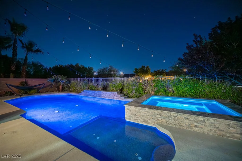 6937 Puetollano, North Las Vegas, NV 89084