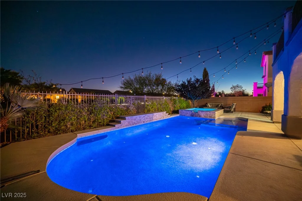 6937 Puetollano, North Las Vegas, NV 89084
