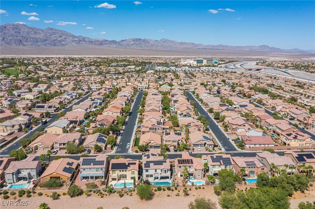 6937 Puetollano, North Las Vegas, NV 89084